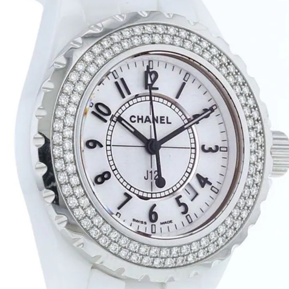 Chanel J12 white ceramic watch with diamonds - Picture 2 of 5
